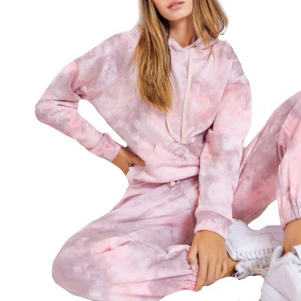 Le Lis Pink Tie-Dye Sweatshirt & Jogger Set size‎ small